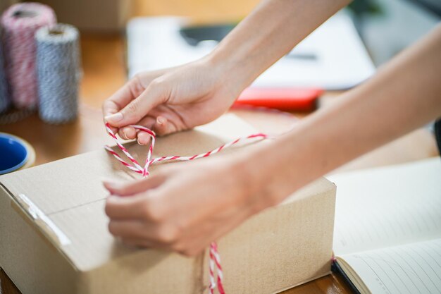 Kontakt z pracownią haftu